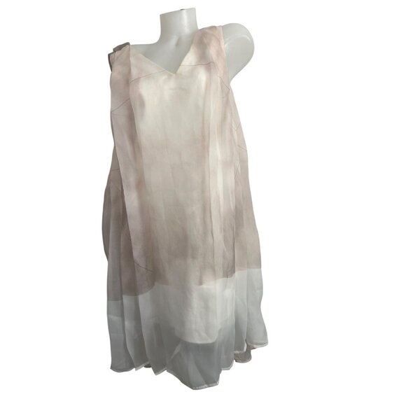 MAKING THE CUT Layered Sleeveless V-Neck Dress With Flowing Hemline Size M - Picture 3 of 10